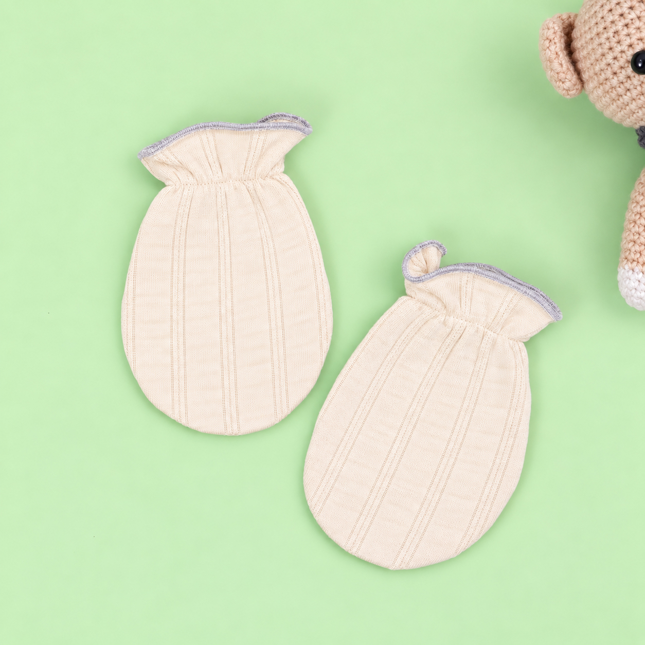 beige-mittens-01