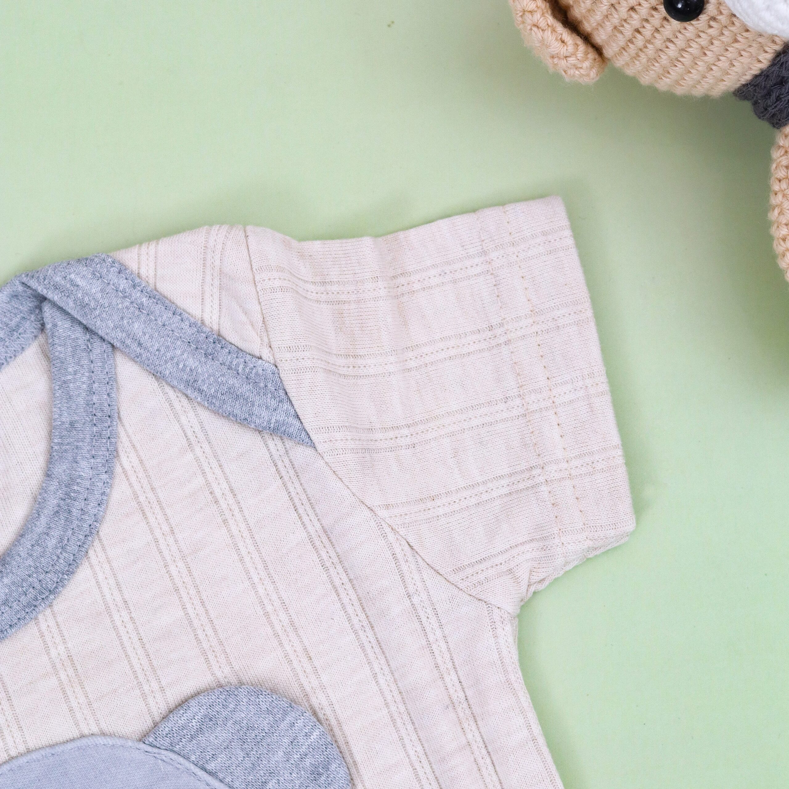beige-onesie-02