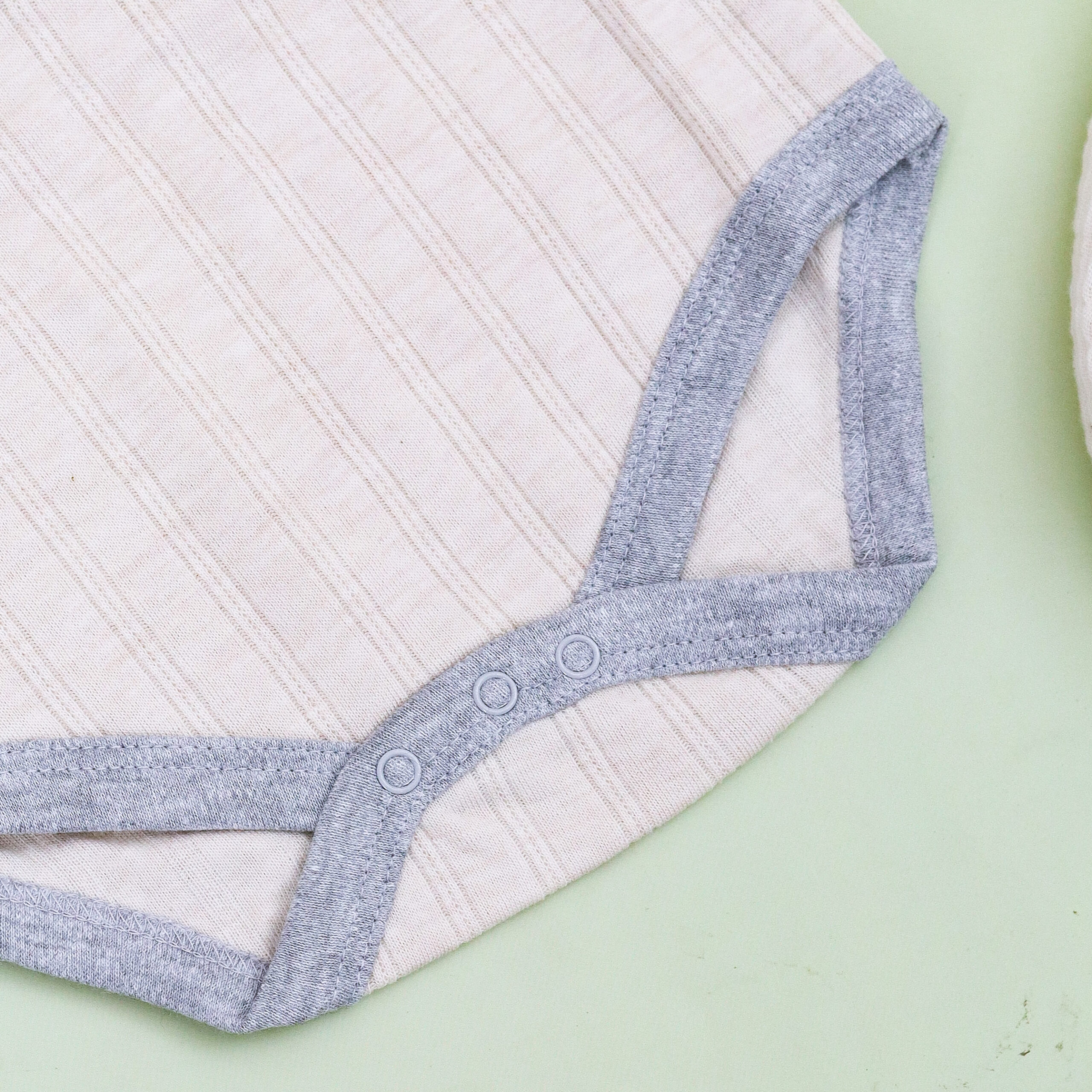 beige-onesie-04