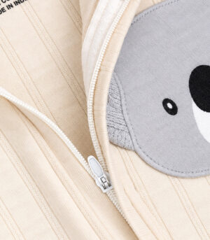 beige-sleepsuit-05