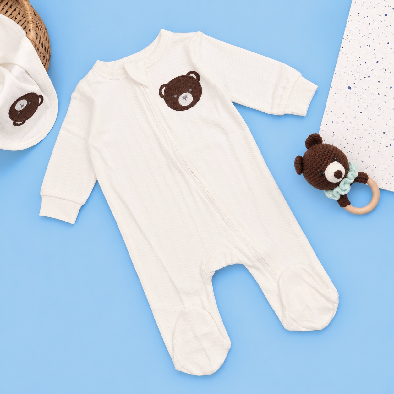 white-sleepsuit-04